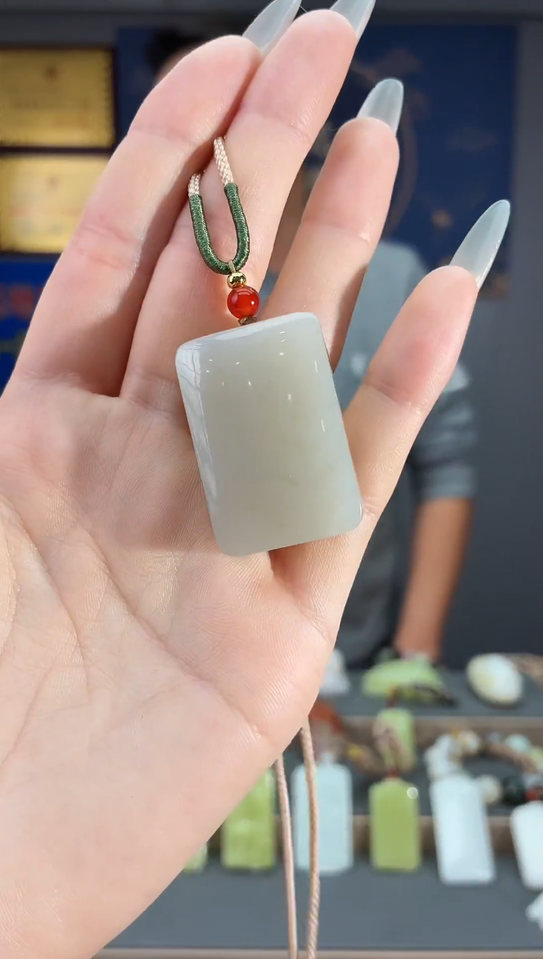 颈饰未镶嵌和田玉1