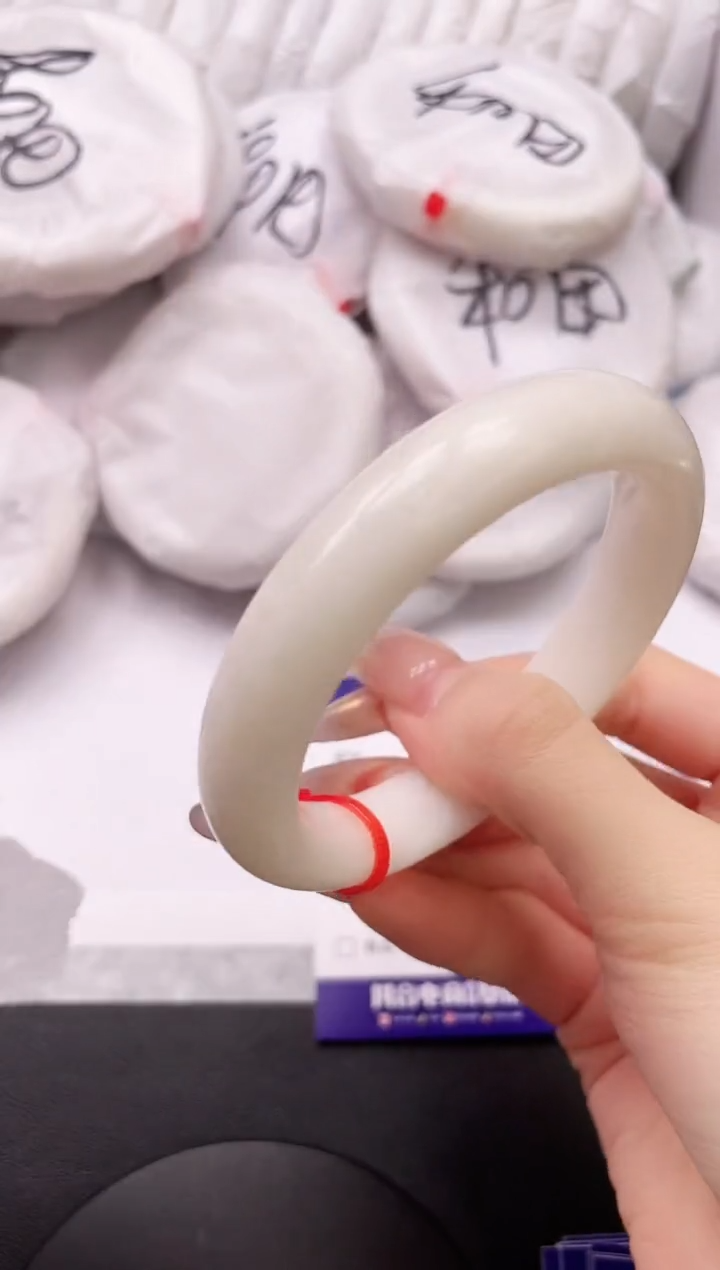 【闪购商品】和田玉手镯未镶嵌14K304-57