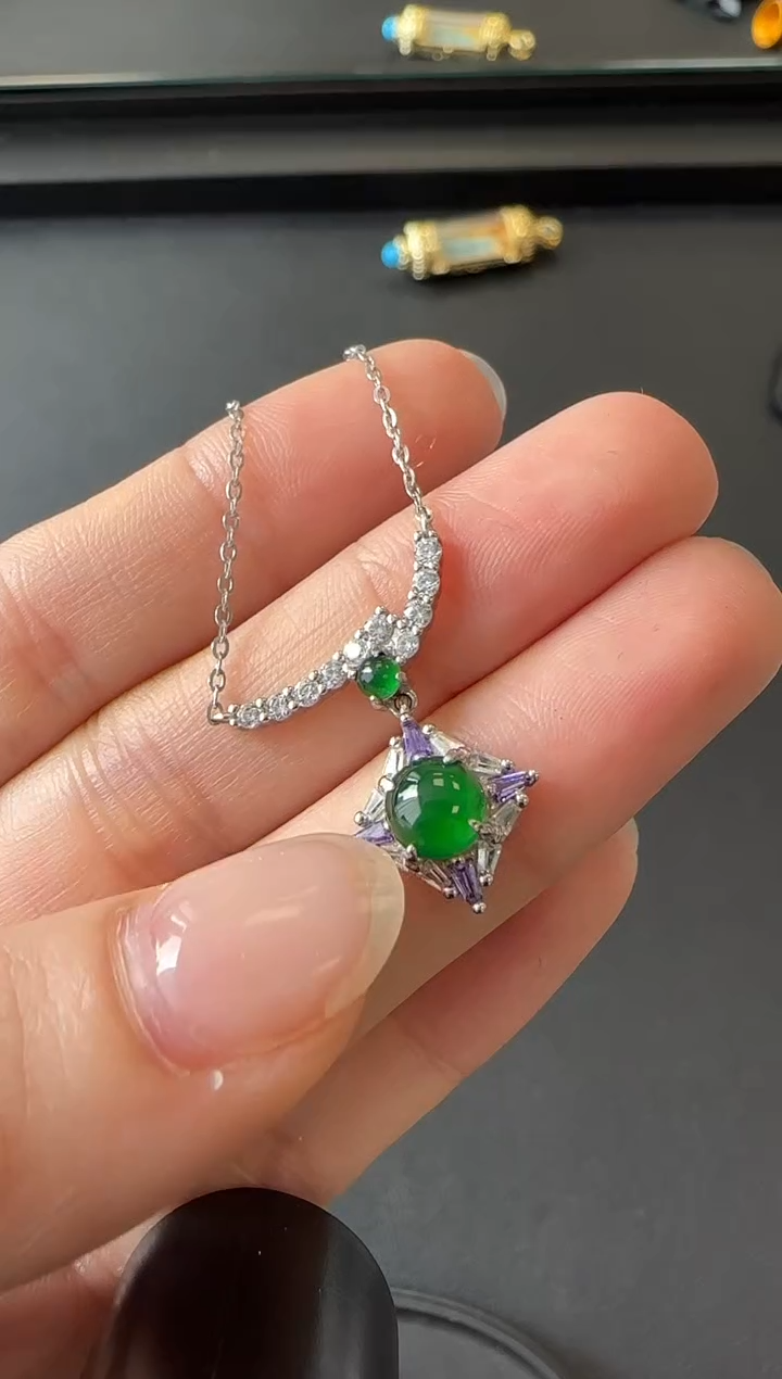 【闪购商品】翡翠吊坠(不含链)银S925镶嵌银镶