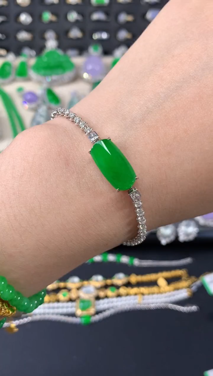 18K金镶嵌手链翡翠弄**仔Z233|128000