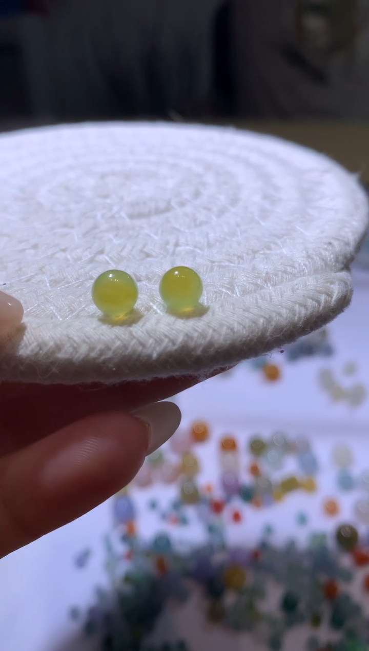 定制翡翠未镶嵌多样性发货一件发货珠子1300+130