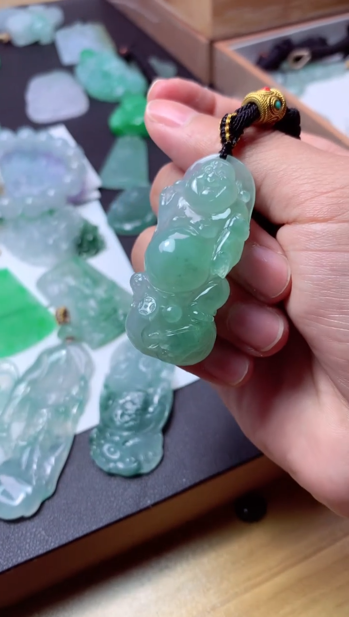 【闪购商品】翡翠颈饰未镶嵌天然翡翠