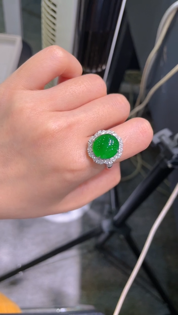 【闪购商品】翡翠吊坠(不含链)18K金镶嵌A33天然A货翡翠