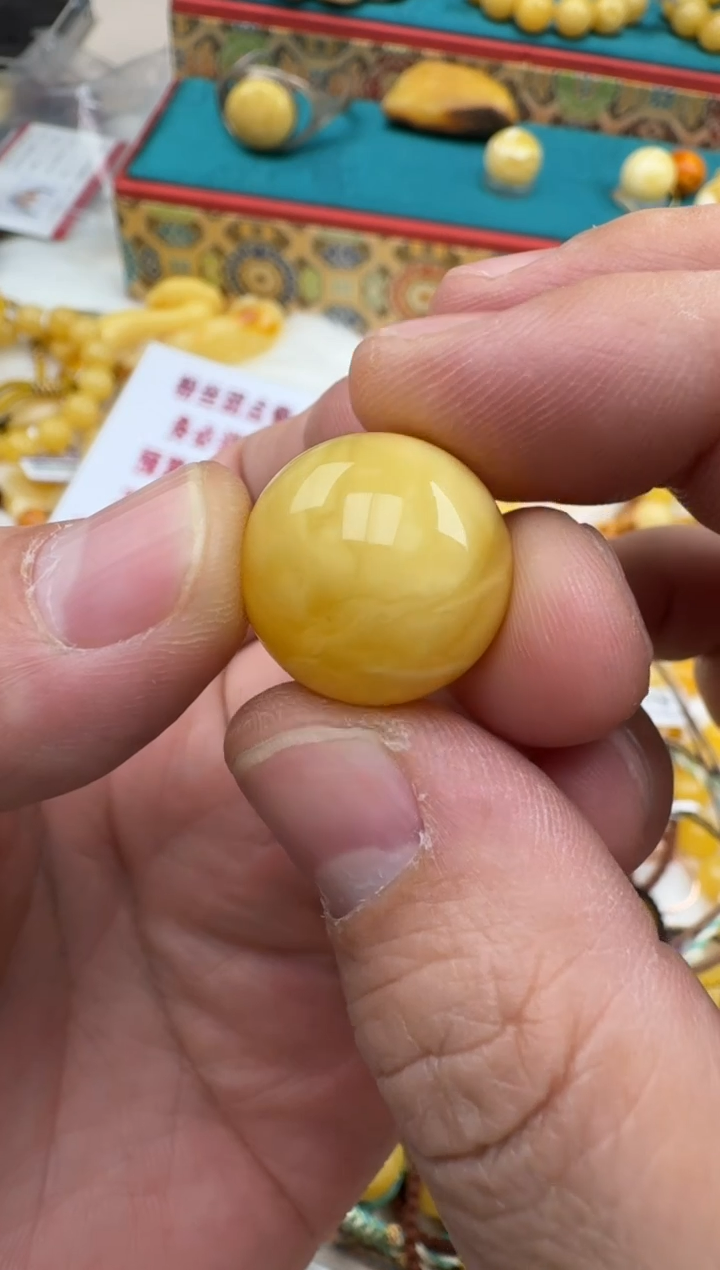 琥珀未镶嵌珠宝奇石18+单珠HZ013