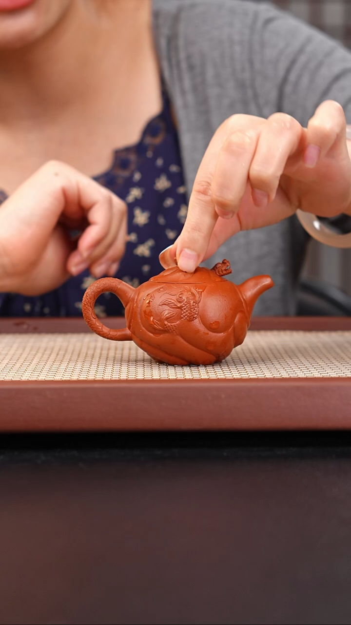 茶壶紫砂黄龙山朱泥鱼化龙100cc陈佳欢