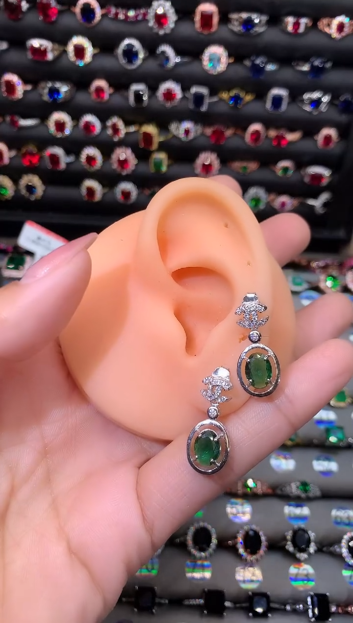 【闪购商品】透辉石耳饰银S925镶嵌1