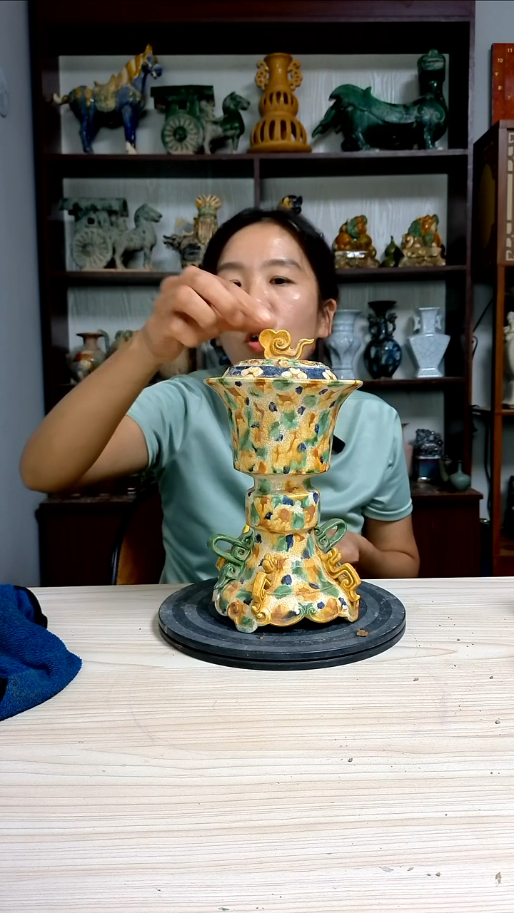 经典精美复古风格瓷器
