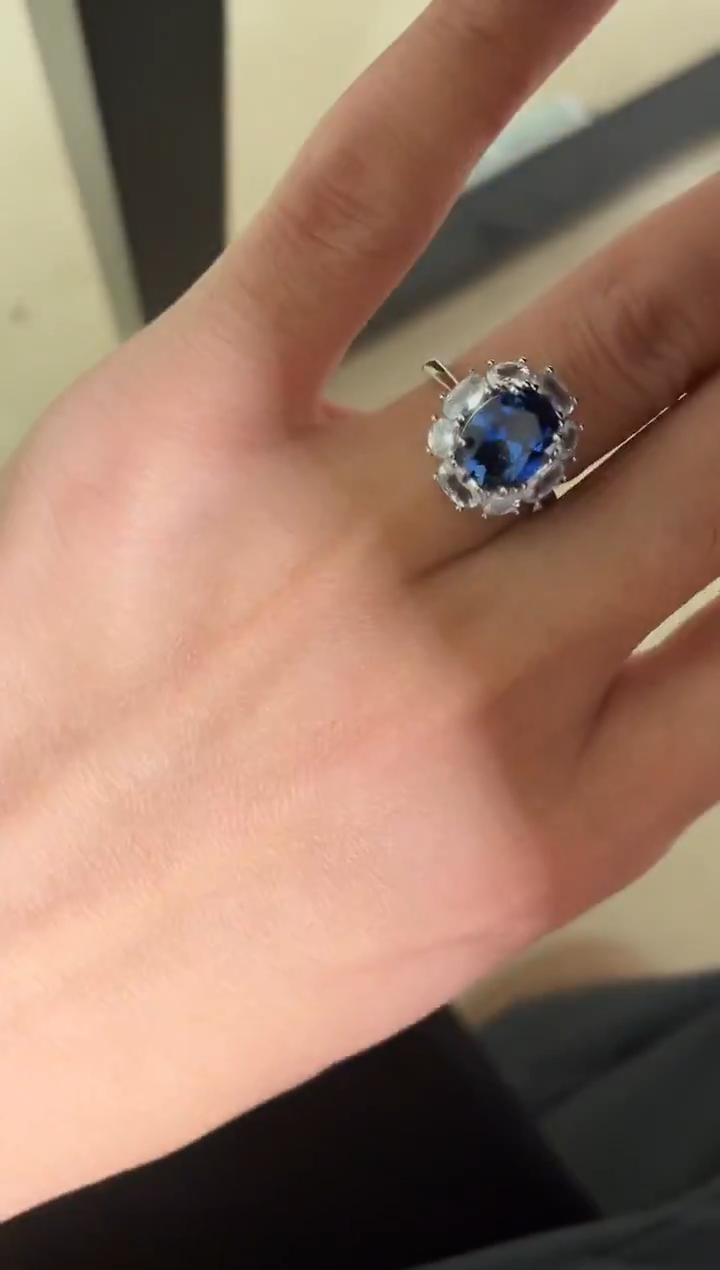 无925银轻奢皇家蓝色女神戒