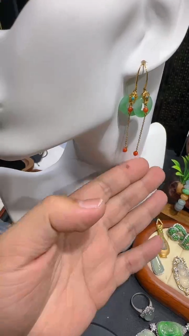 【闪购商品】翡翠耳饰18K金镶嵌耳饰