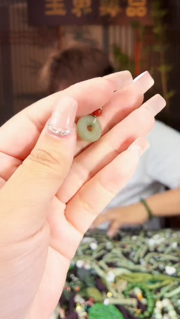 和田玉未镶嵌颈饰拍一发一