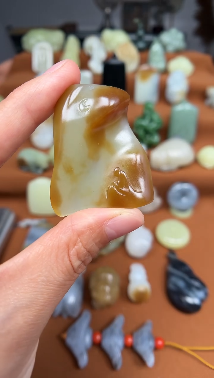 和田玉未镶嵌颈饰悟道