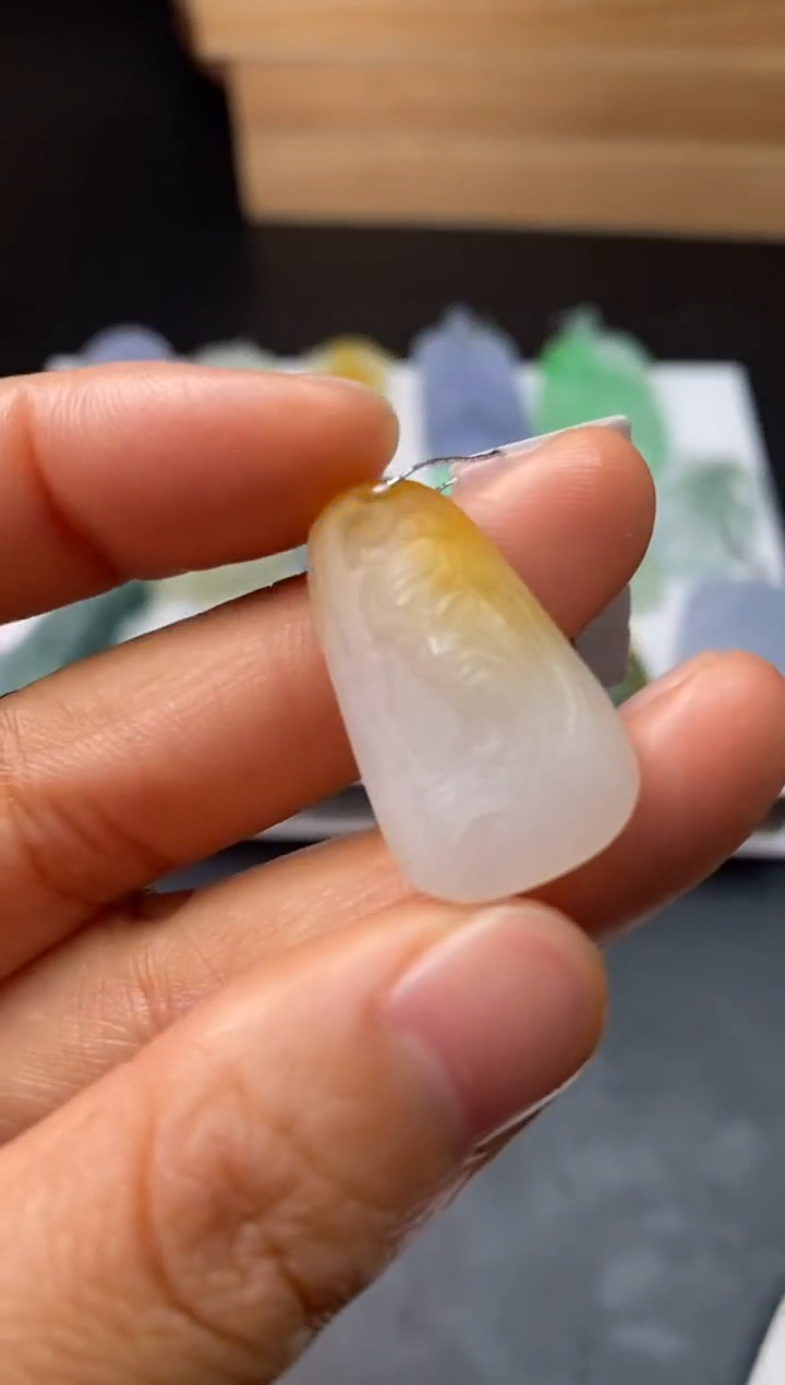 【闪购商品】定制翡翠未镶嵌翡翠毛货~