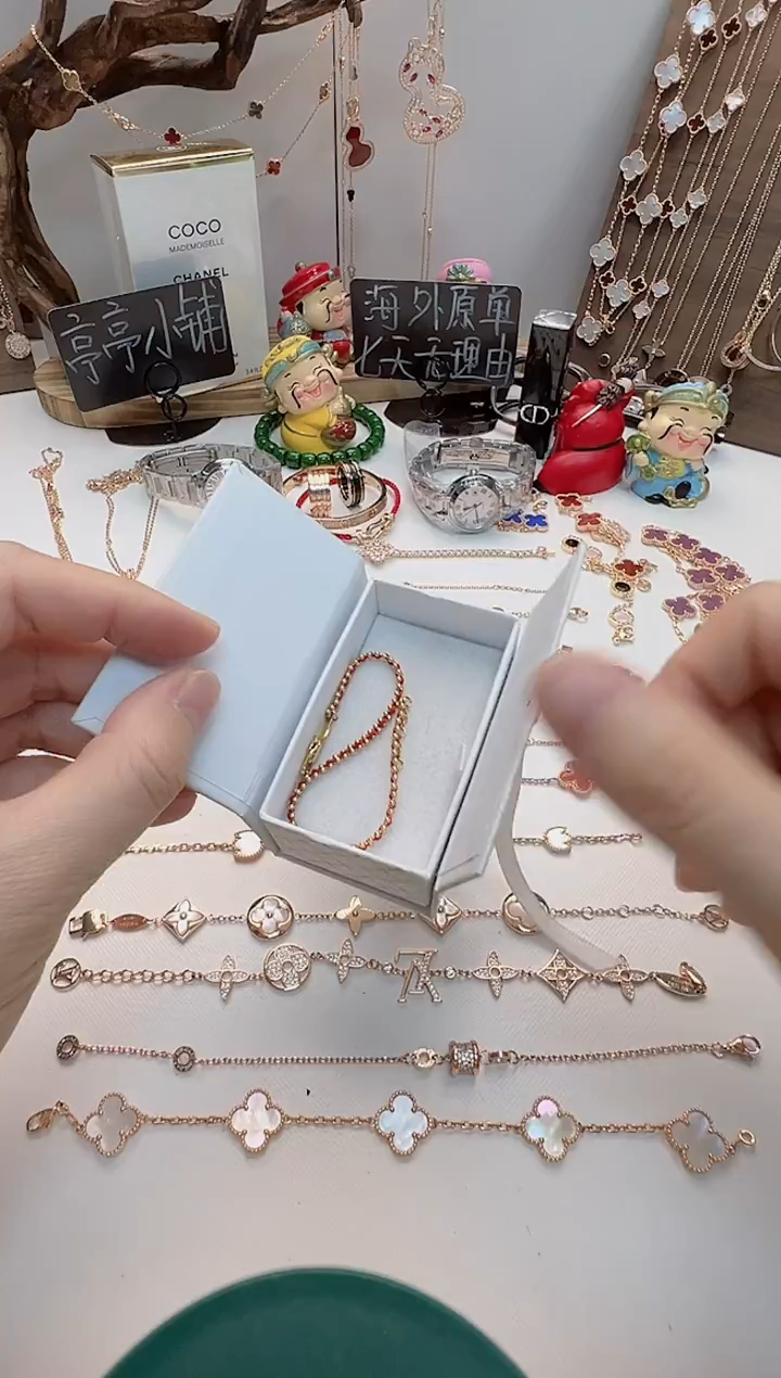 感*华禄甄选阁亭亭总铺