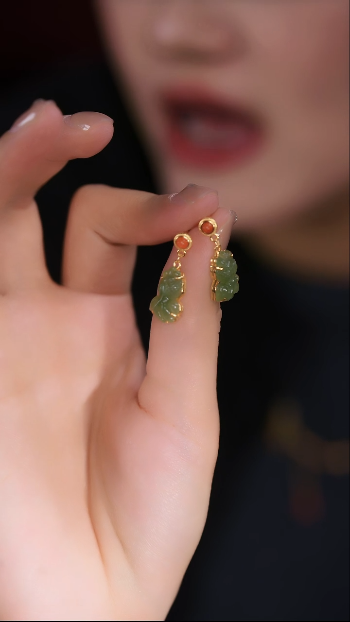 【闪购商品】和田玉耳饰银S925镀金镶嵌锦鲤和田玉耳钉