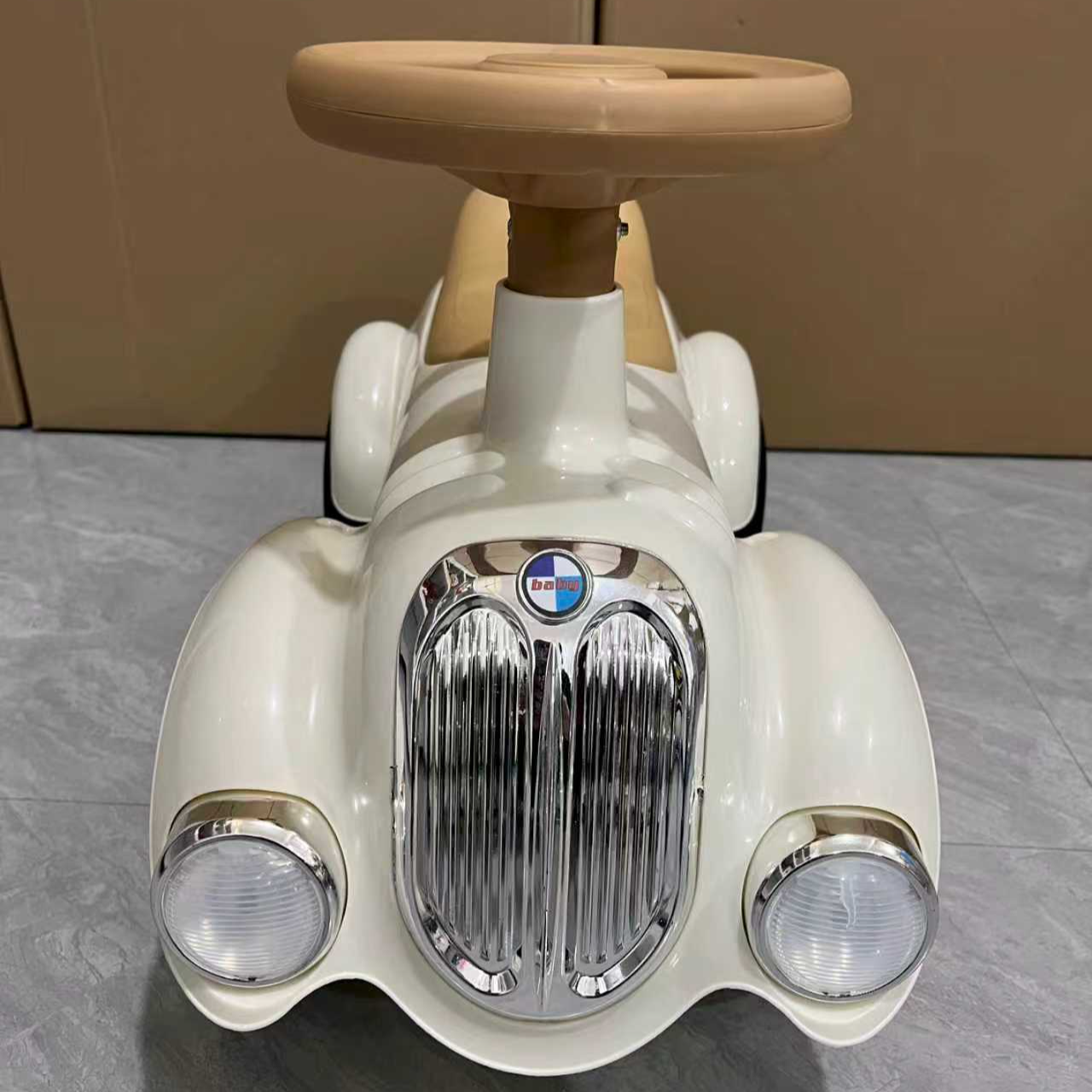 四轮滑步车防摔可坐平衡 颜色规格随机 NN