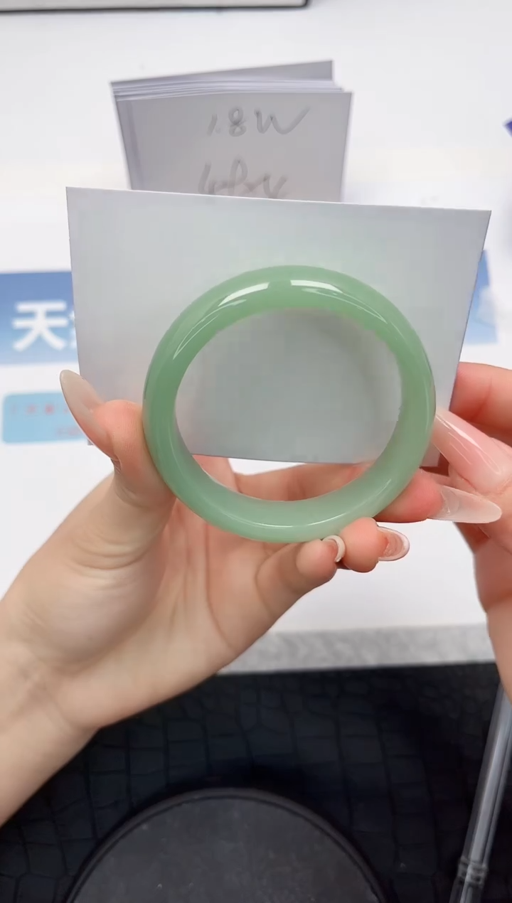 【闪购商品】石英质玉手镯未镶嵌G247-52.3