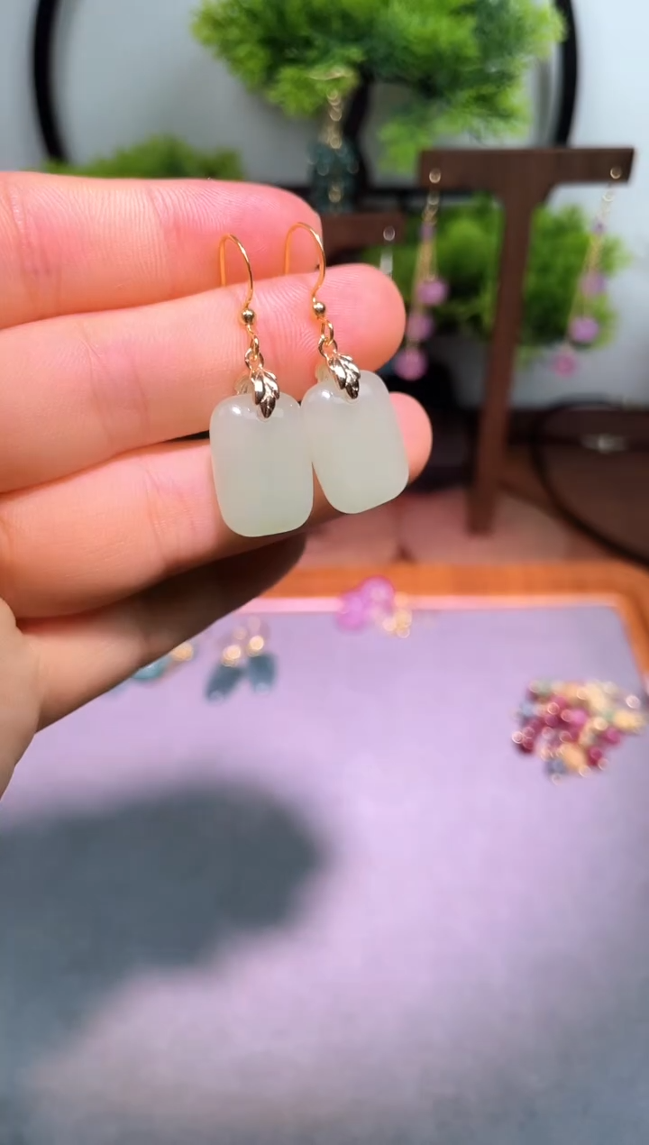 银S925镶嵌和田玉耳饰244000