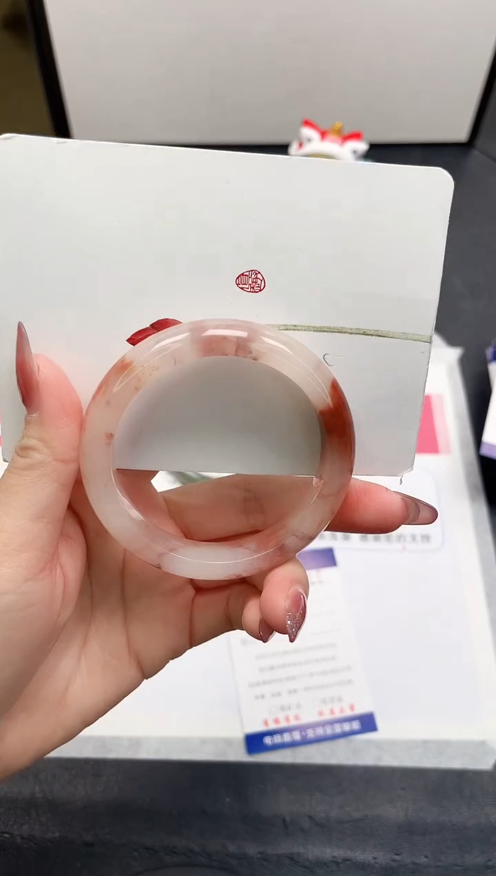 【闪购商品】石英质玉手镯未镶嵌155-56