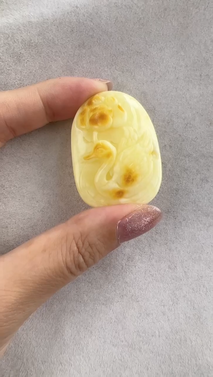 【闪购商品】琥珀裸石未镶嵌10201082-吊坠