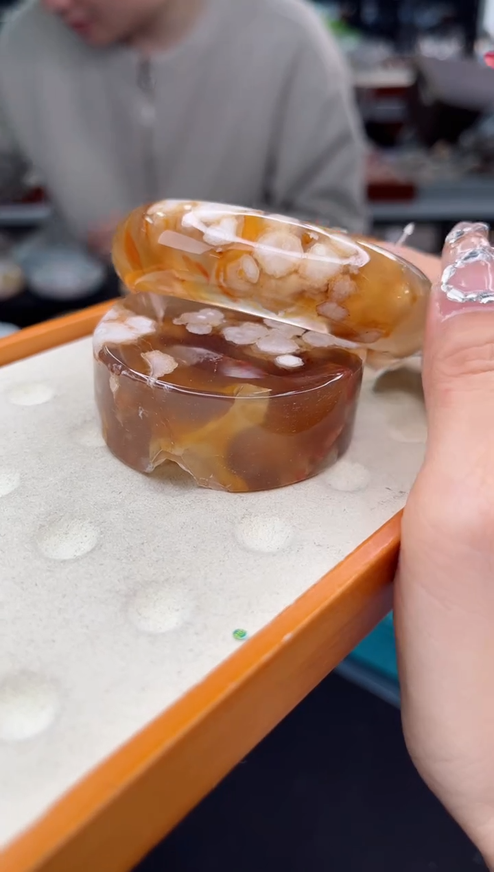 【闪购商品】石英质玉手镯未镶嵌58圈口（赠品镯心）S9156