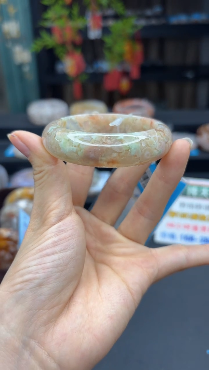 【闪购商品】石英质玉手镯未镶嵌2333（52圈）