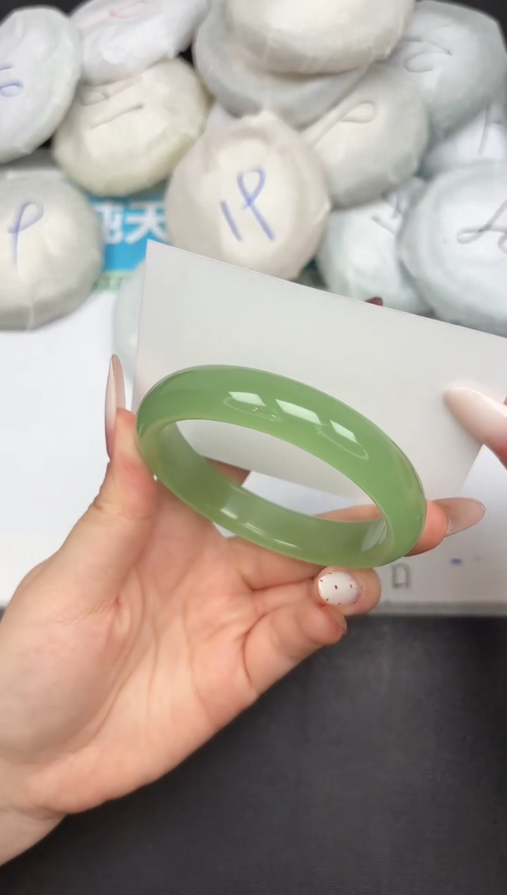 未镶嵌手镯石英质玉A219/60.2