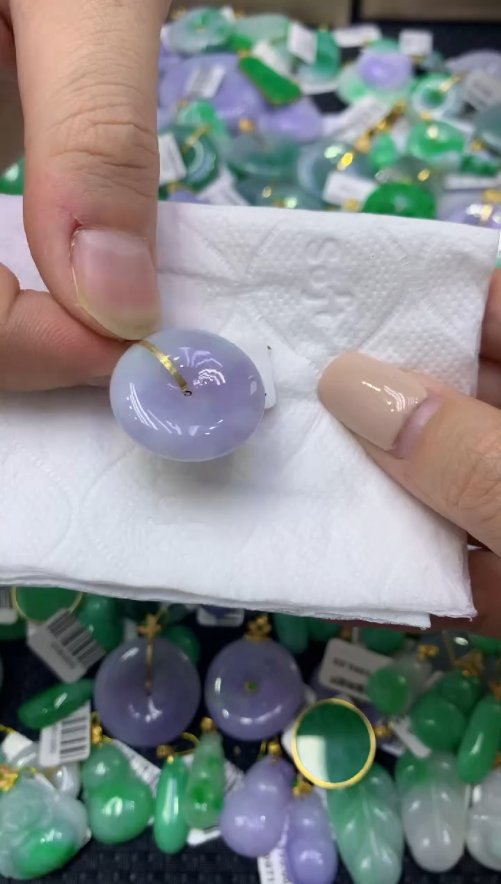 颈饰18K金镶嵌翡翠天然缅甸翡翠A货