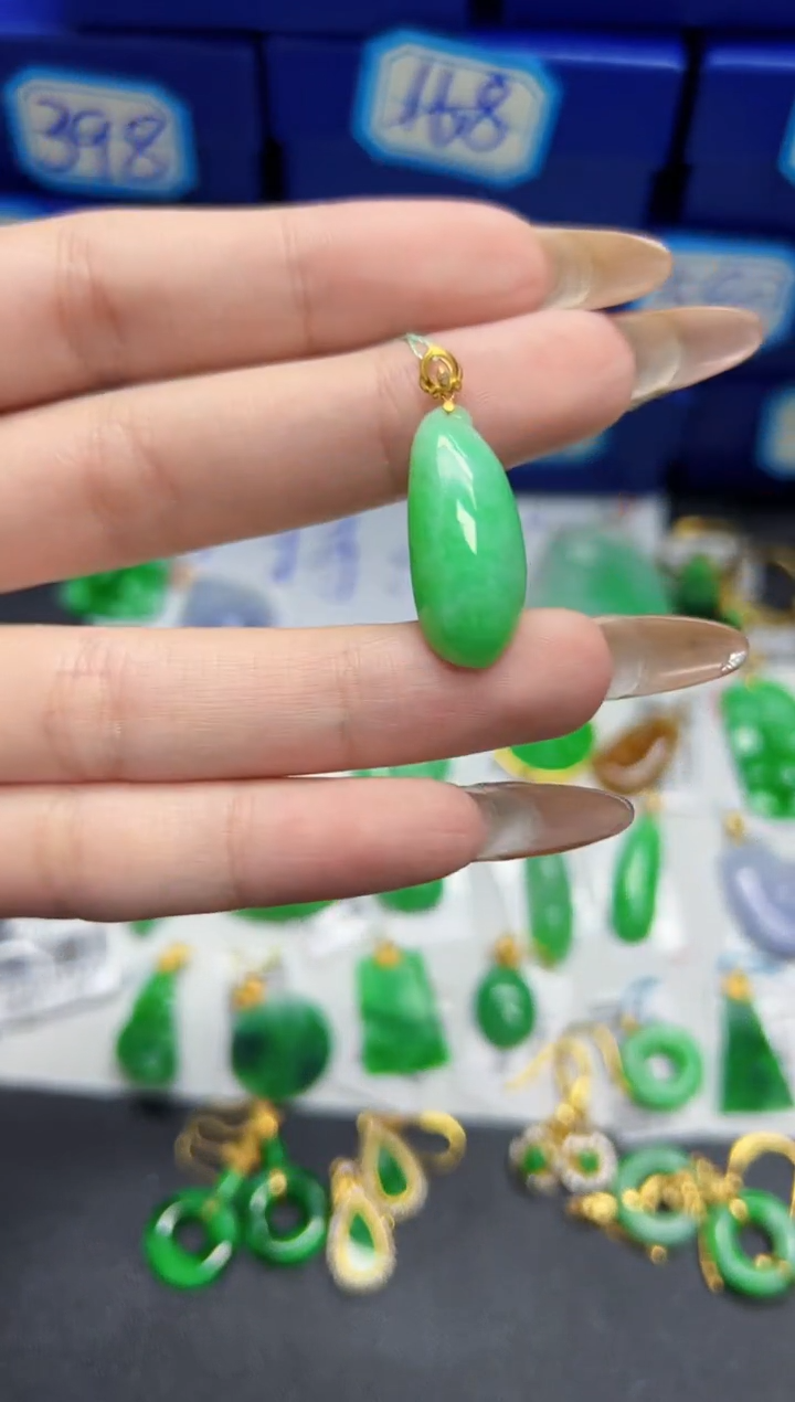 【闪购商品】翡翠颈饰18K金镶嵌Y缅料A货/支持复检/一件