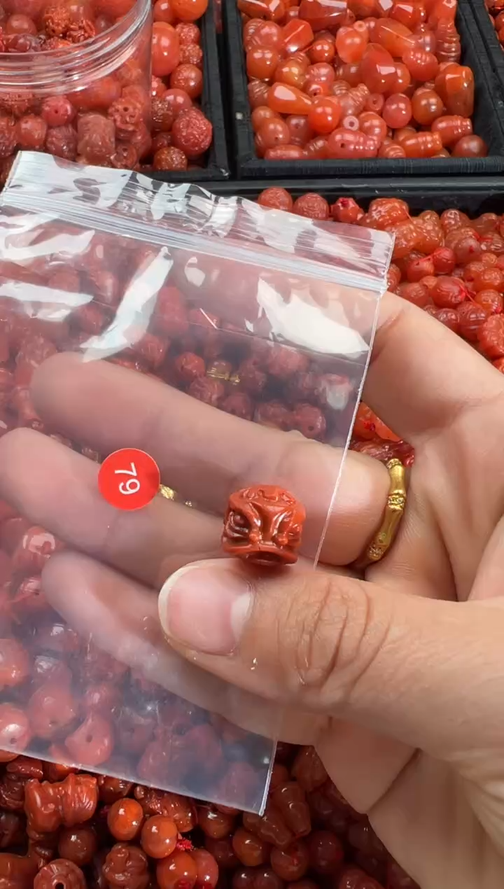 【闪购商品】南红玛瑙颈饰未镶嵌1