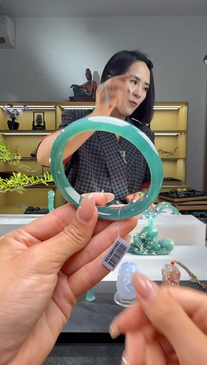 未镶嵌手镯翡翠60圈