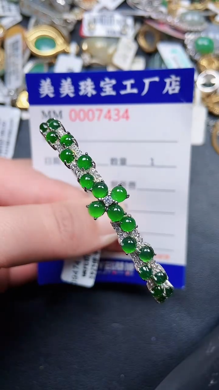 颈饰银S925镶嵌翡翠7434