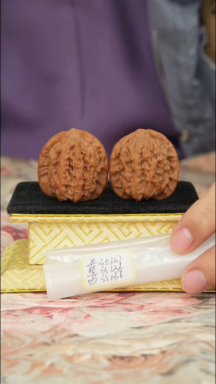 【闪购商品】文玩核桃把件非嫁接马老四