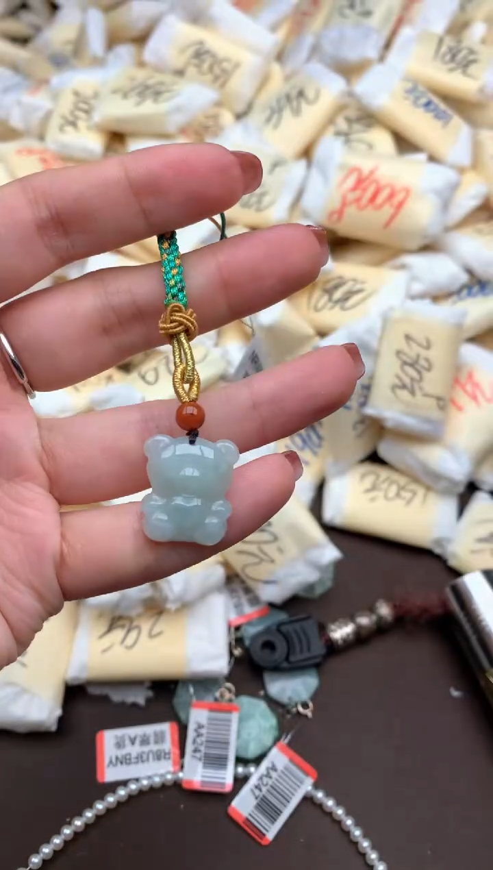 【闪购商品】翡翠挂件未镶嵌一