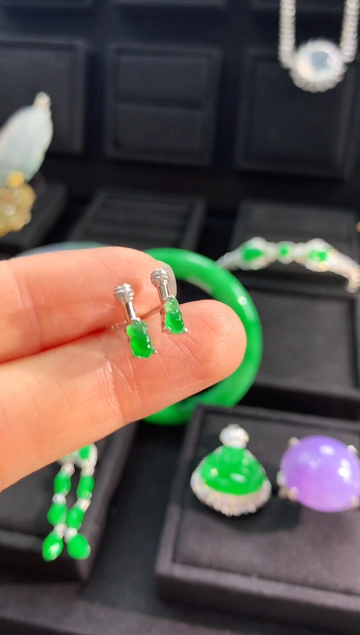 【闪购商品】翡翠耳饰18K金镶嵌耳饰