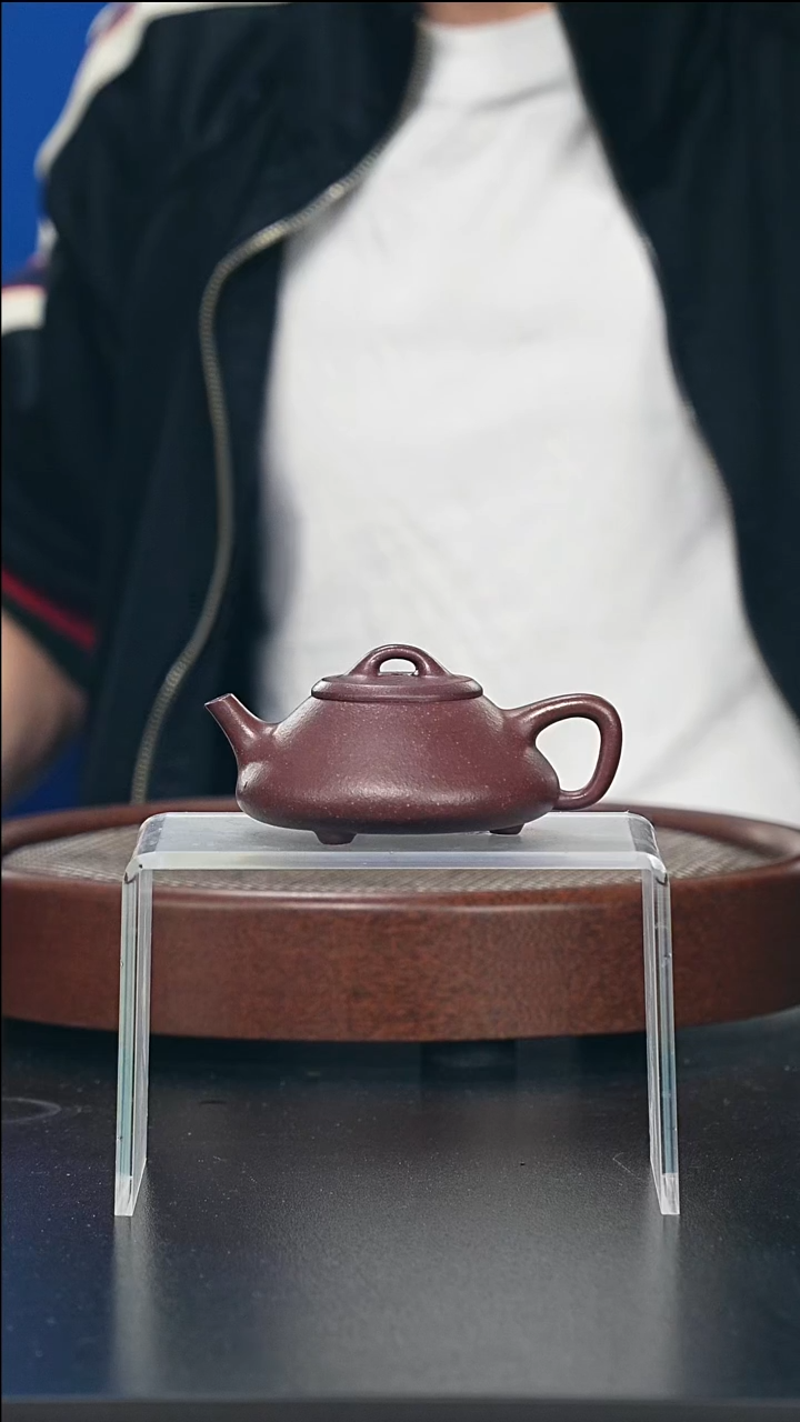 茶壶紫砂任瓢-紫玉金砂-全手工微微瑕-140cc