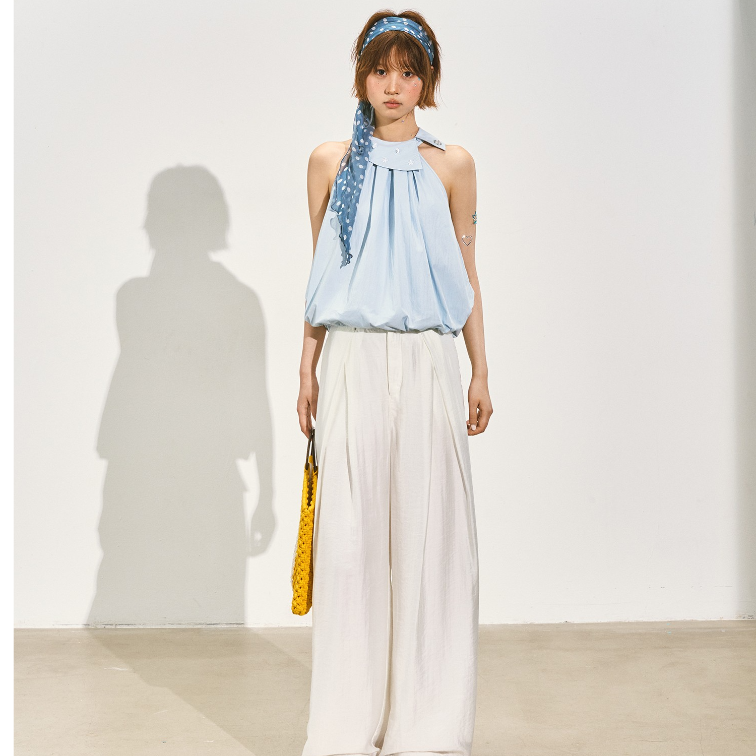 SOMESOWE【王雪糕专属】设计感无袖挂脖上衣