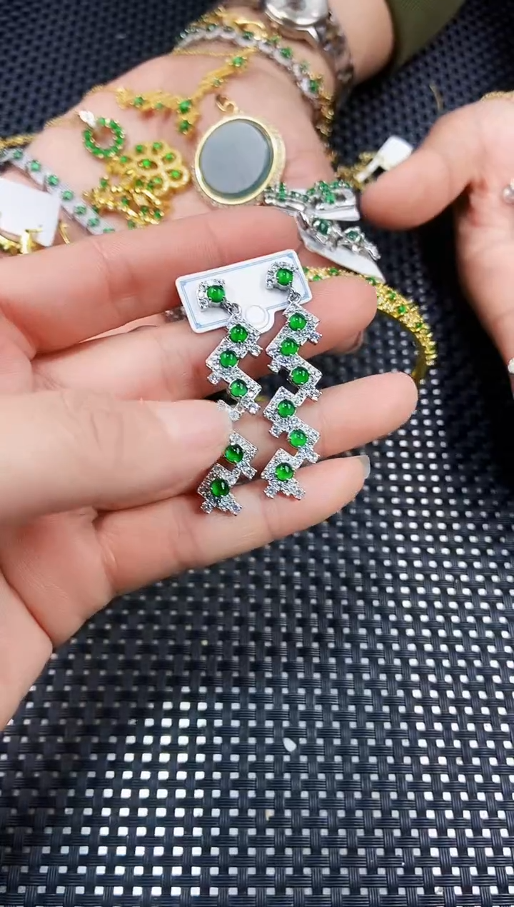 【闪购商品】翡翠耳饰未镶嵌111111111