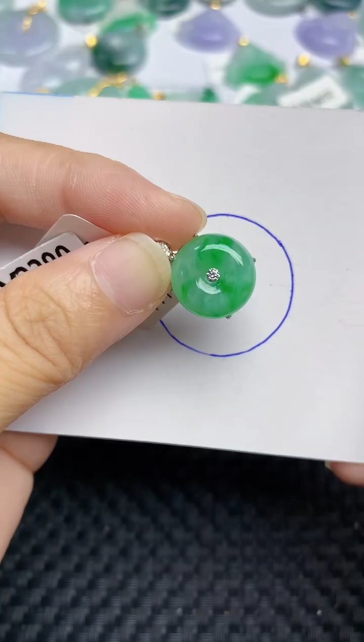 颈饰未镶嵌翡翠天然缅甸A货翡翠百元以上9元证书费自理