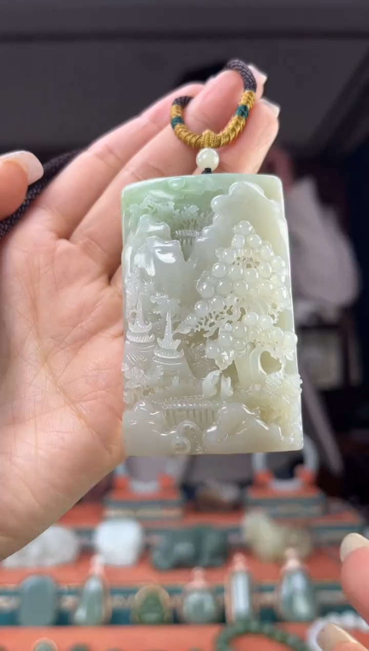 颈饰未镶嵌和田玉佩佩