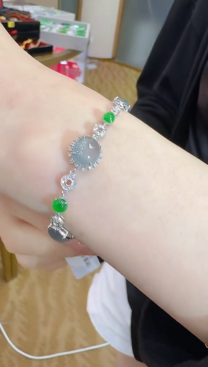 18K金镶嵌手链翡翠多样性团购发一件