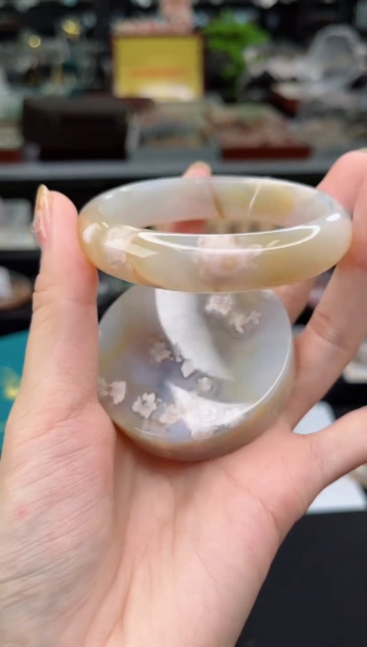 【闪购商品】石英质玉手镯未镶嵌58圈口（赠品镯心）3572261