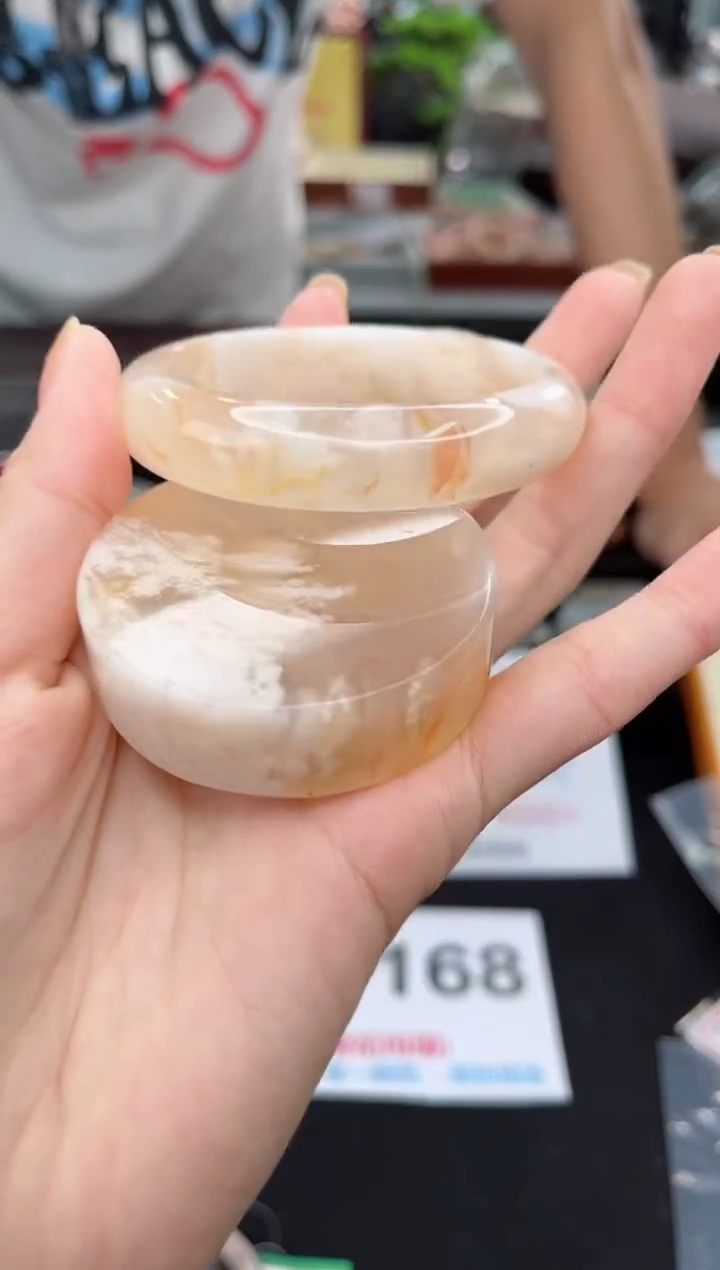 【闪购商品】石英质玉手镯未镶嵌53圈口（赠品镯心）1572038