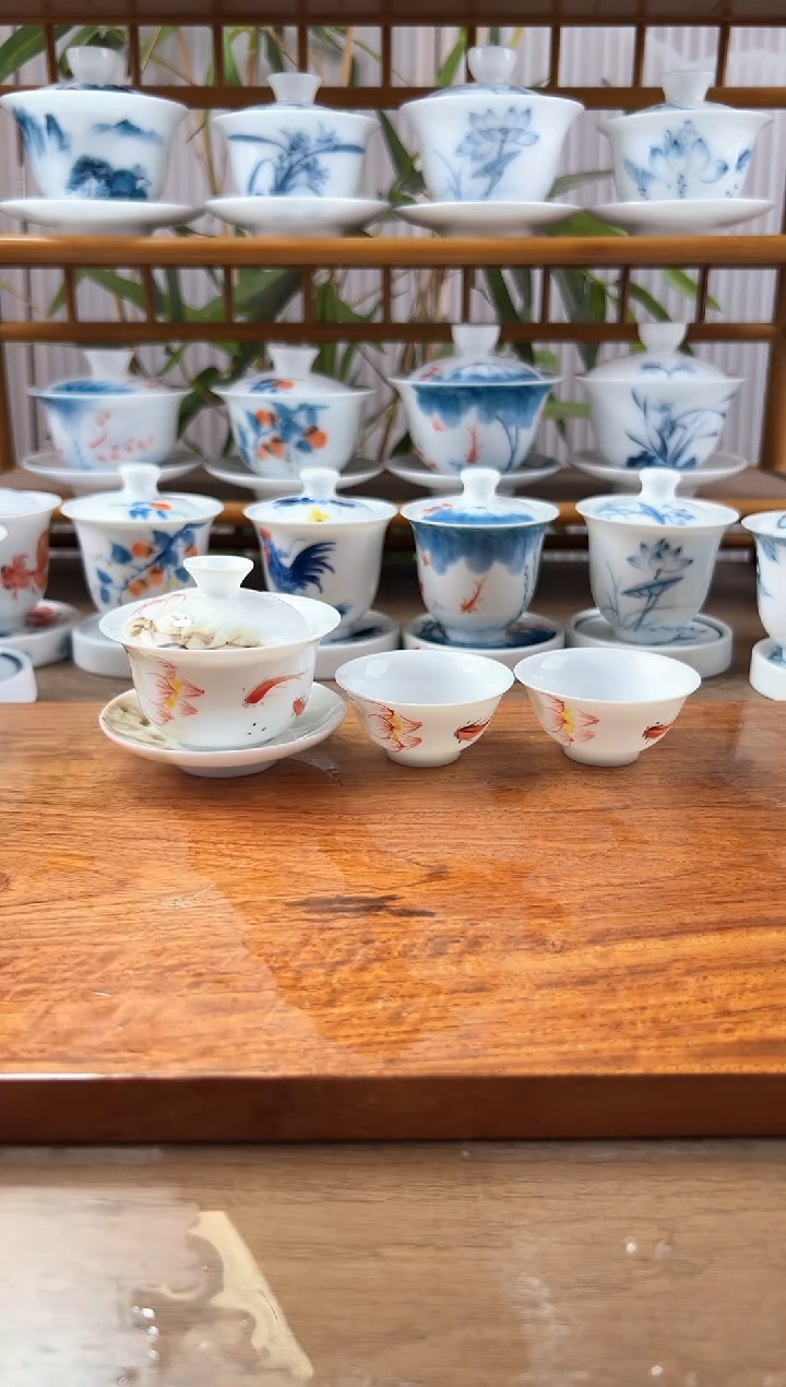全品红鱼荷花80ml三才盖碗+小玉兰杯2个