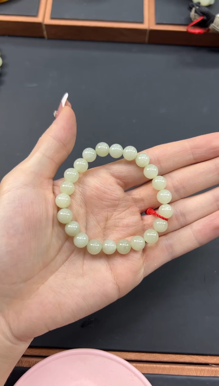 【闪购商品】和田玉手串未镶嵌且末微色差近矿卡8手串