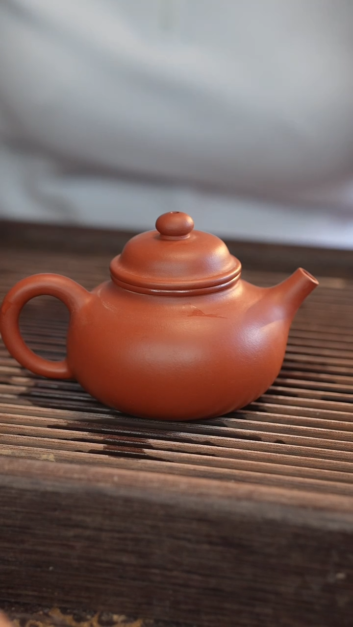 茶壶紫砂【瑕疵】 容天 【盖子内裂】大红袍 半手工 180cc