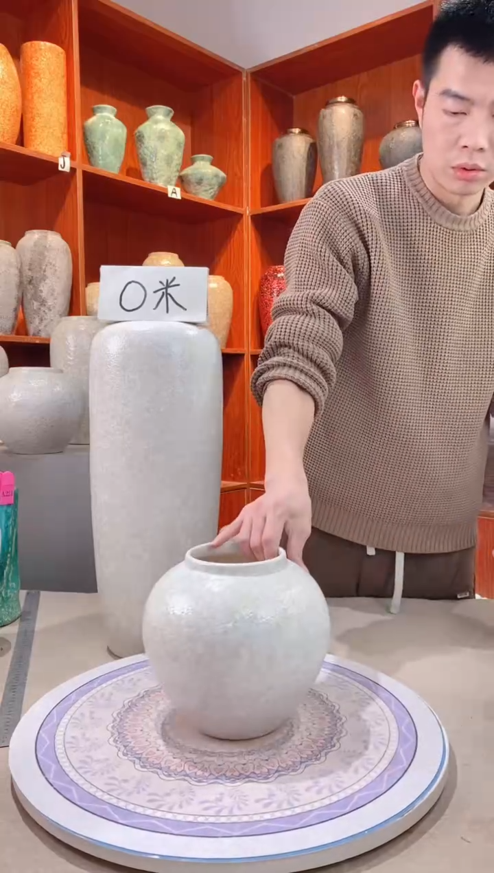 【闪购商品】瓶 月光白 小号 陶瓷花瓶 无花 微瑕