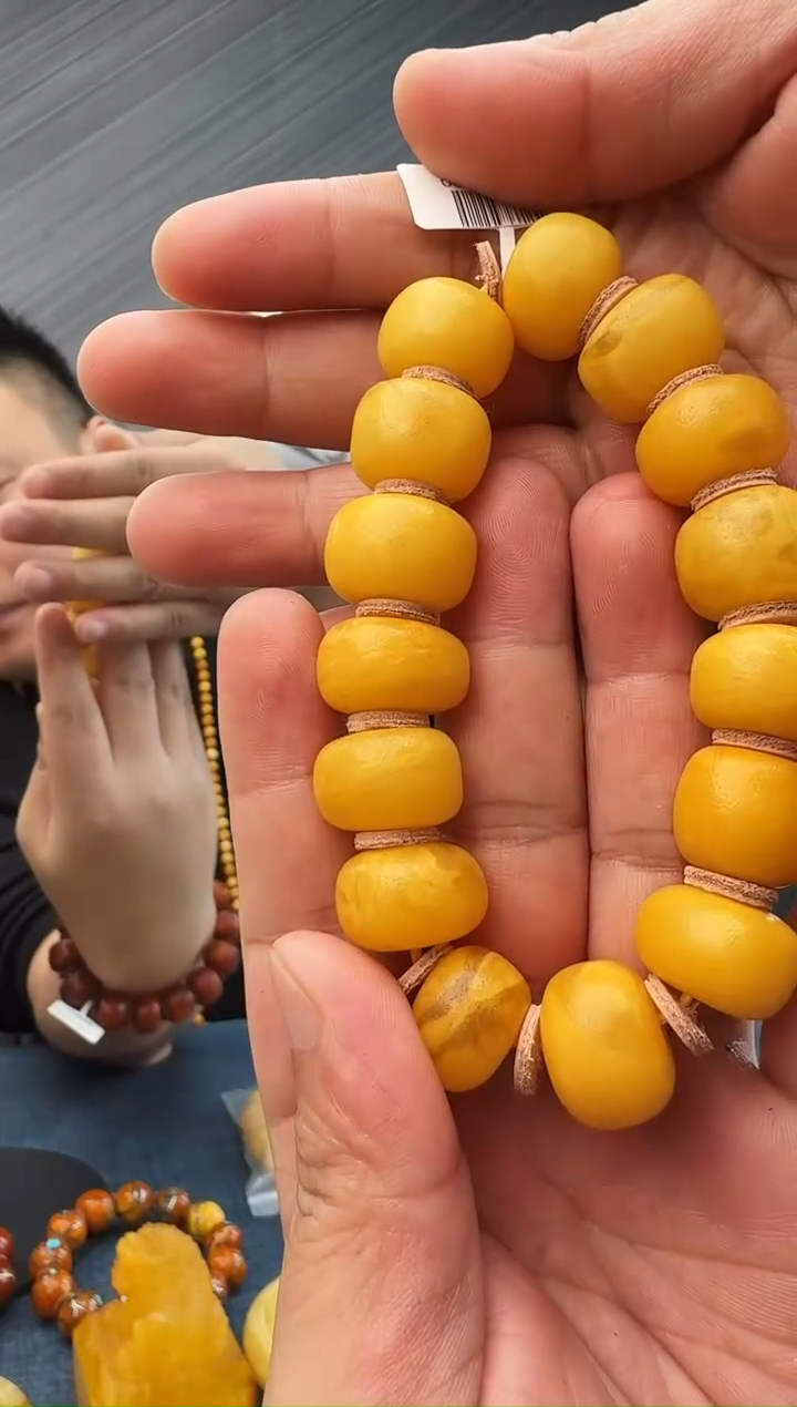 蜜蜡未镶嵌珠宝奇石假一罚十42 ，18多样性发其一