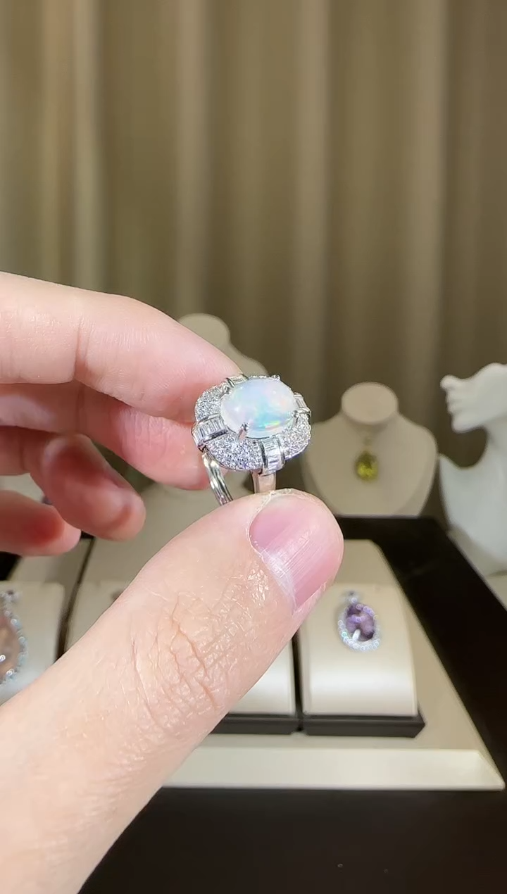 【闪购商品】欧泊珠宝奇石银S925镶嵌10*8mm戒指