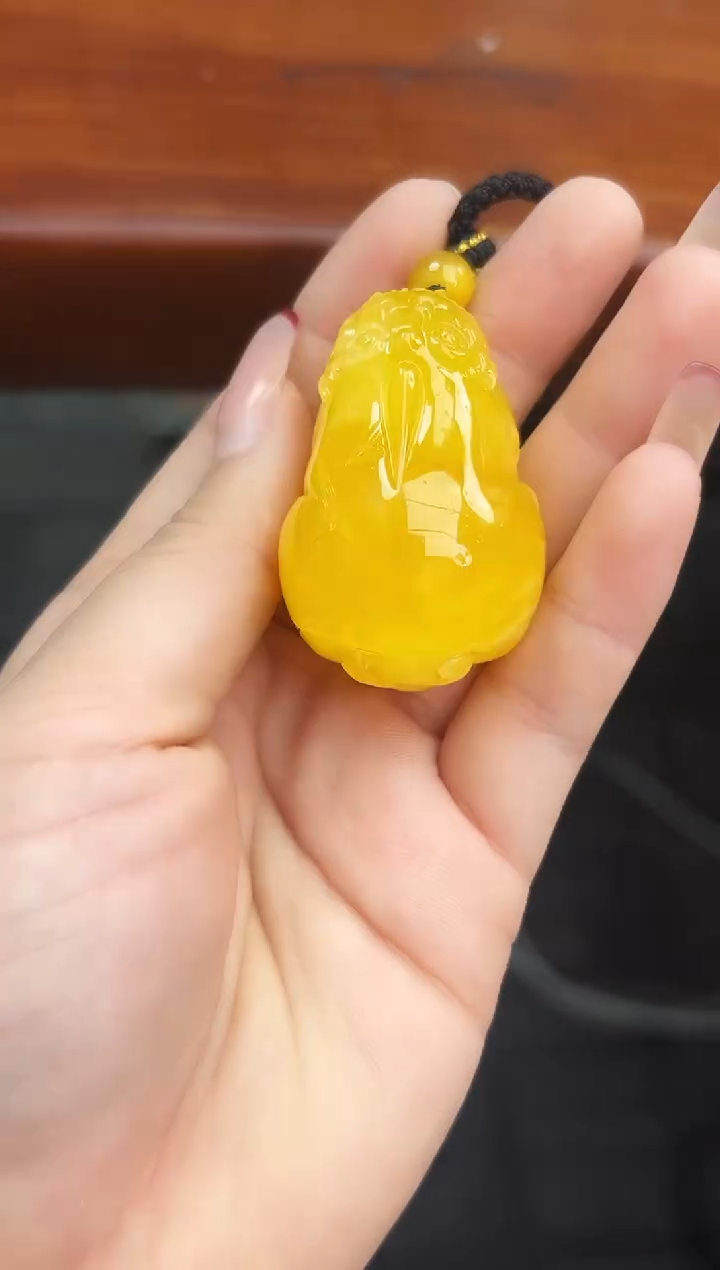 未镶嵌琥珀裸石蜜蜡吊坠