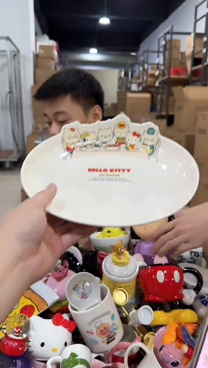 瓷片原盒kt猫一家人餐盘